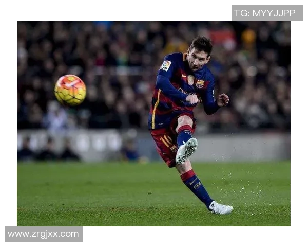 足球明星的绝技揭秘：从梅西的过人到C罗的任意球技巧全解析